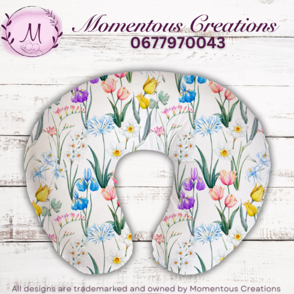 Tulip feeding pillow