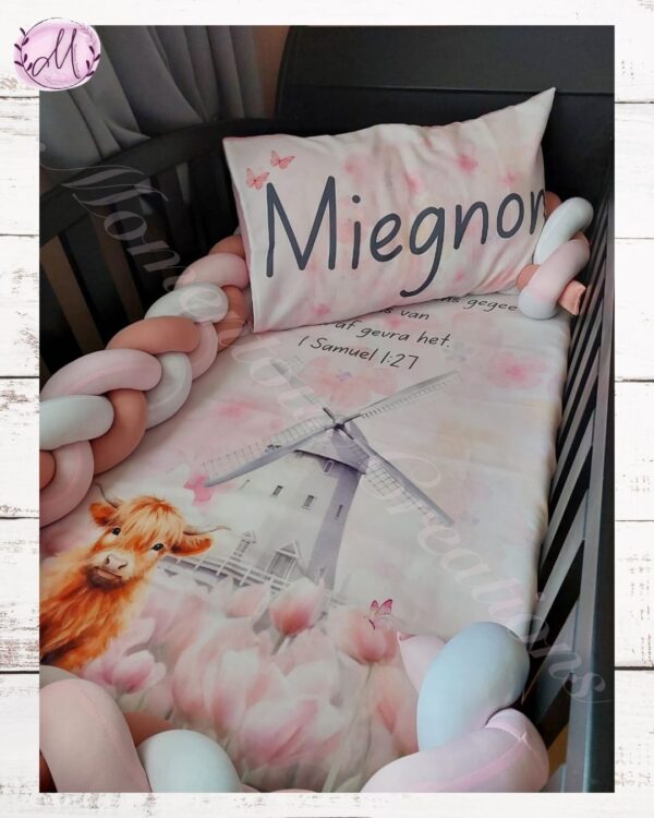 Pink farmhouse with highland cow duvet set - Image 13
