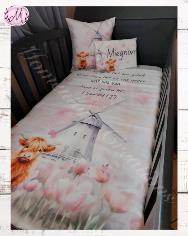 Pink farmhouse with highland cow duvet set - Image 6